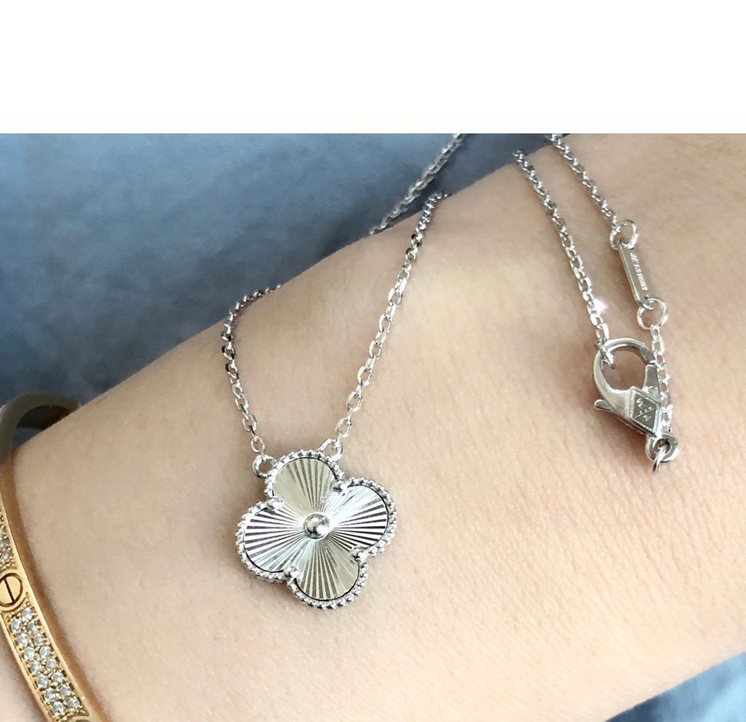 Van Cleef Arpels Necklace Silver