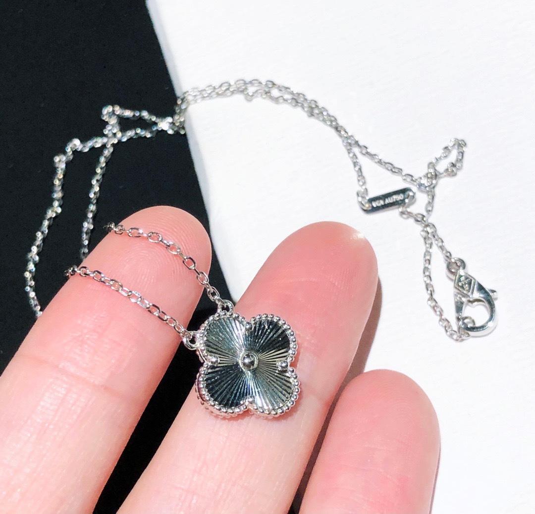 Van Cleef Arpels Necklace Silver