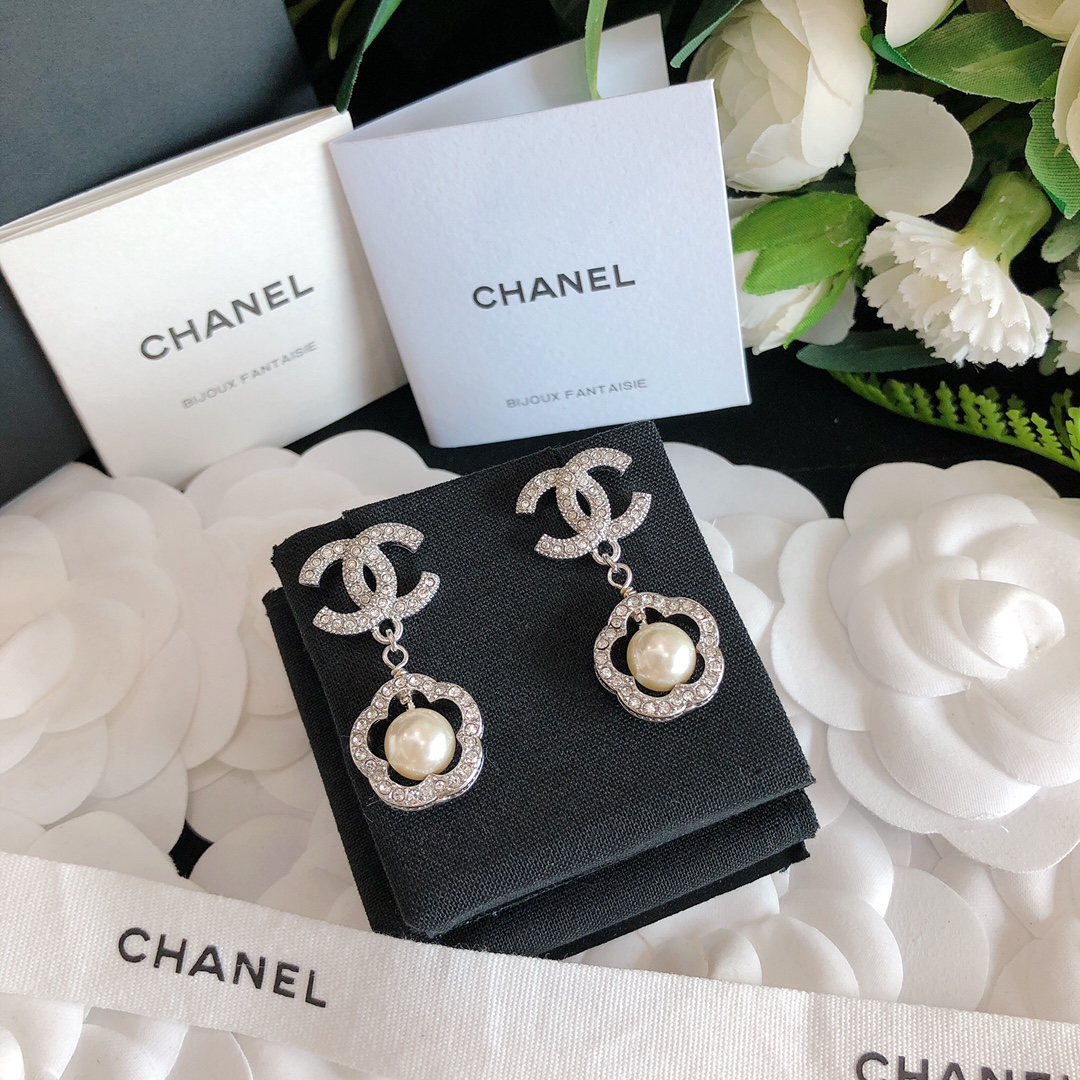 Chanel Basic Jewelry S-l-m