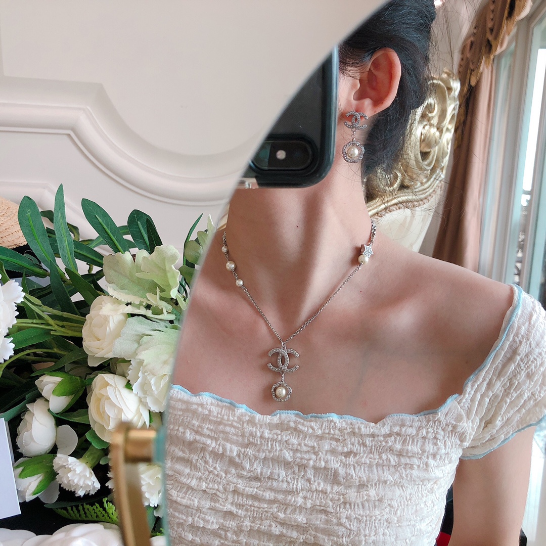 Chanel Basic Jewelry S-l-m