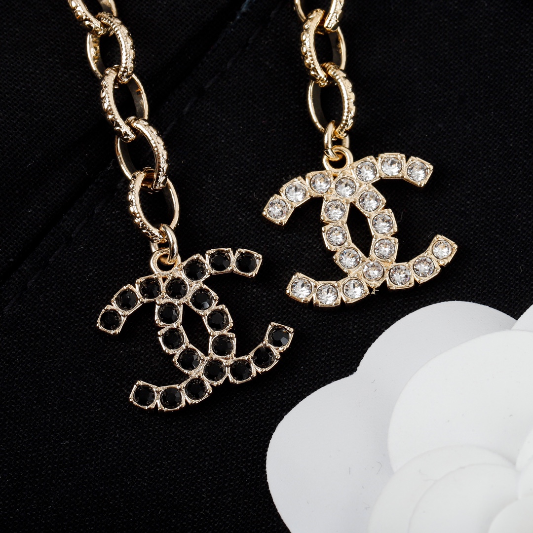Chanel Basic Jewelry Pearl L
