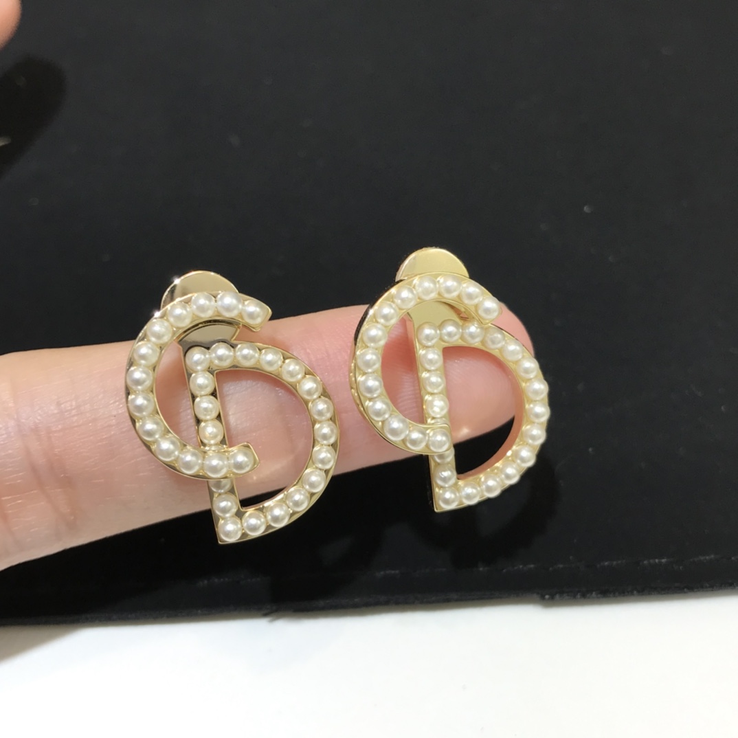 Dior Earrings Pearl