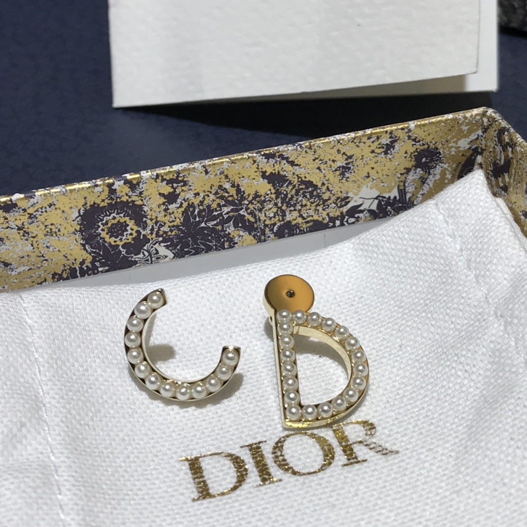Dior Earrings Pearl