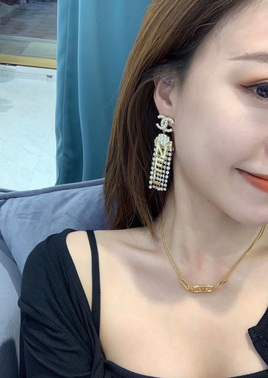 Chanel Earrings Pearl