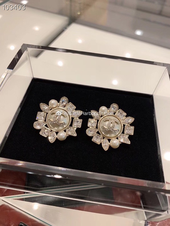 Chanel Earrings Pearl L