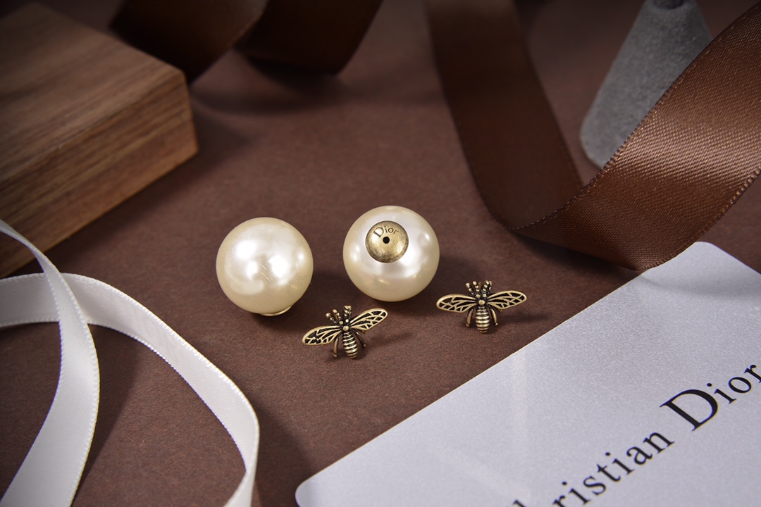 Dior Earrings Pearl