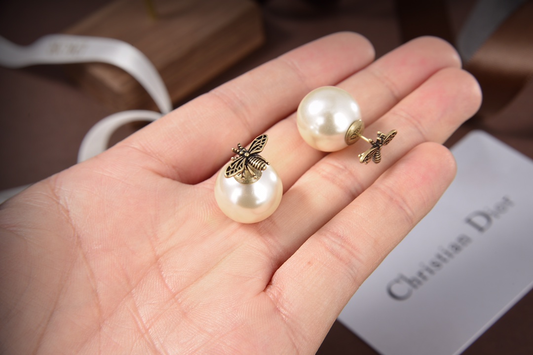 Dior Earrings Pearl