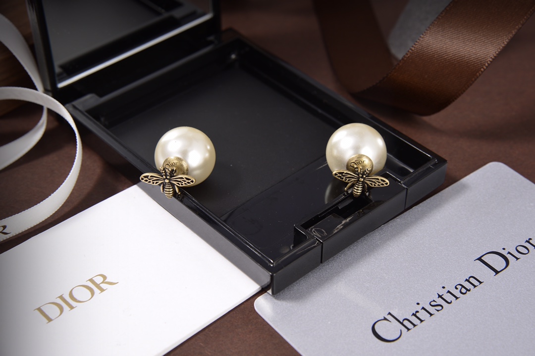 Dior Earrings Pearl