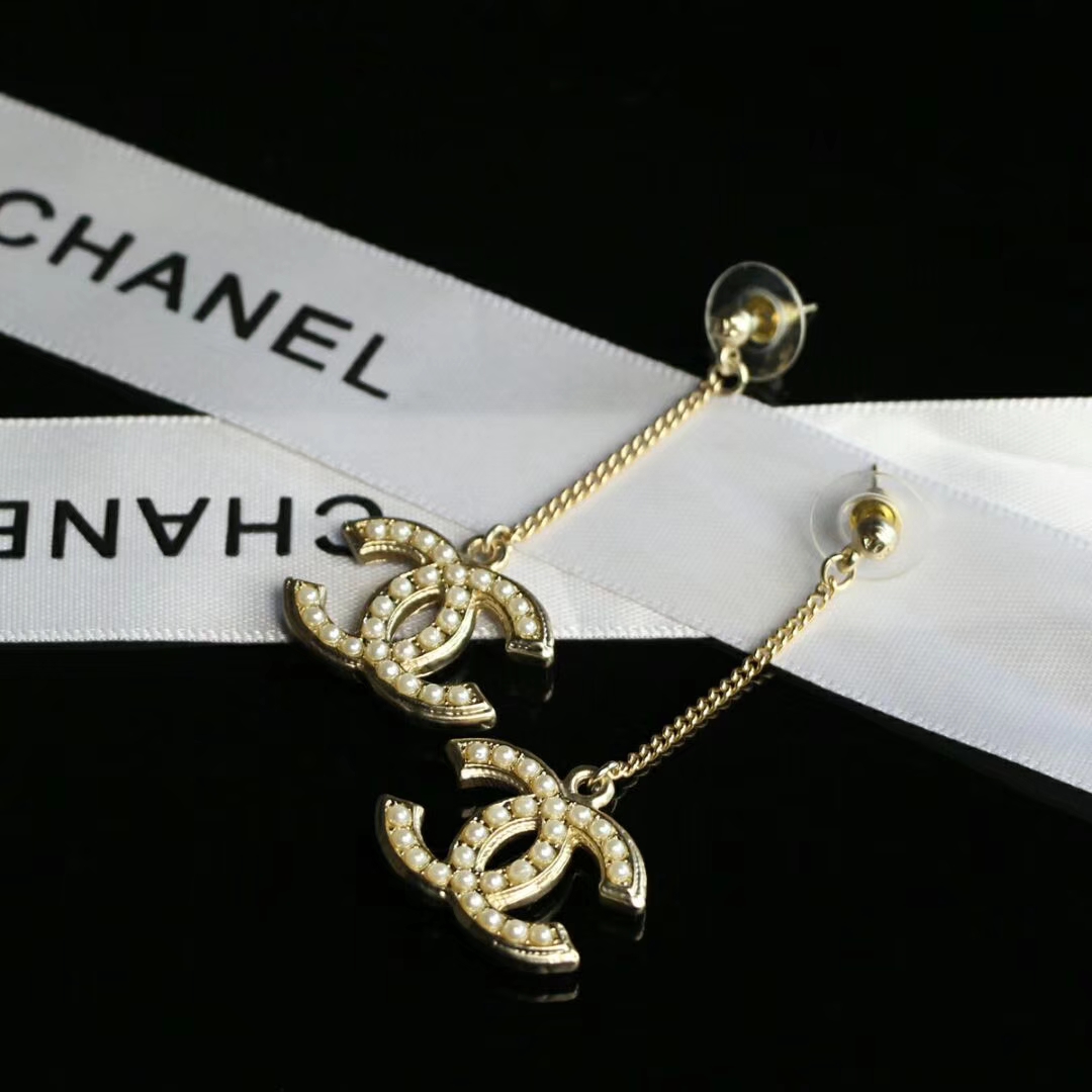 Chanel Earrings Pearl