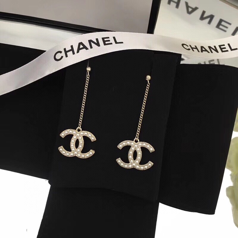 Chanel Earrings Pearl