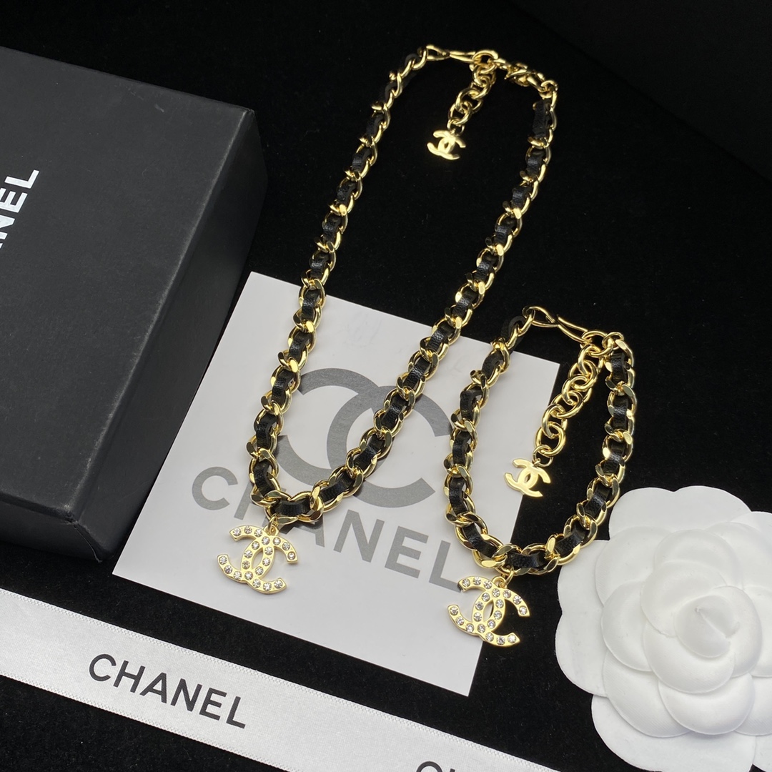 Chanel Basic Jewelry L