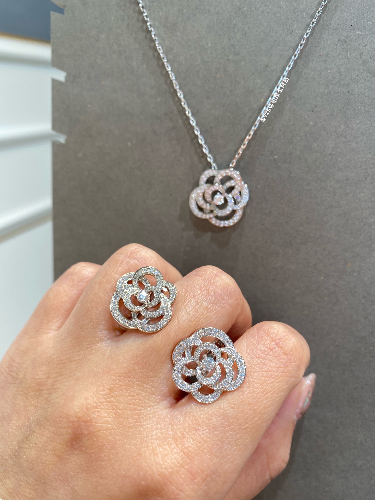 Chanel Earrings Diamond