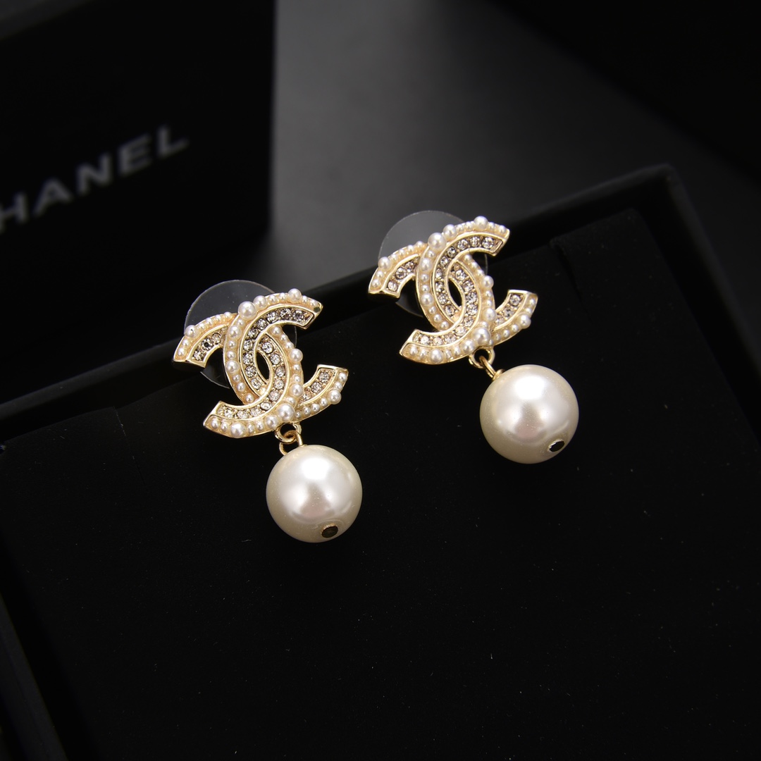 Chanel Earrings Pearl L