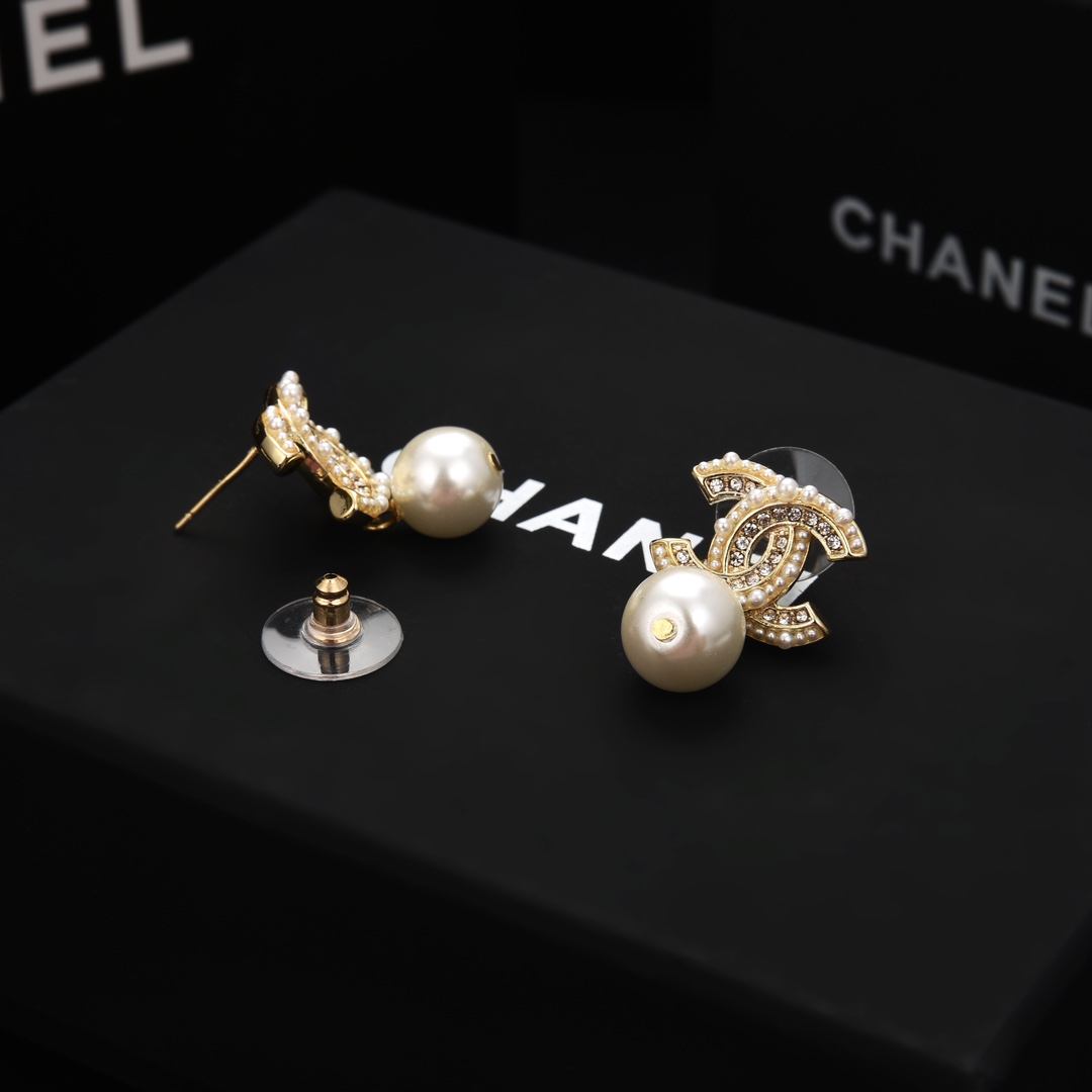 Chanel Earrings Pearl L