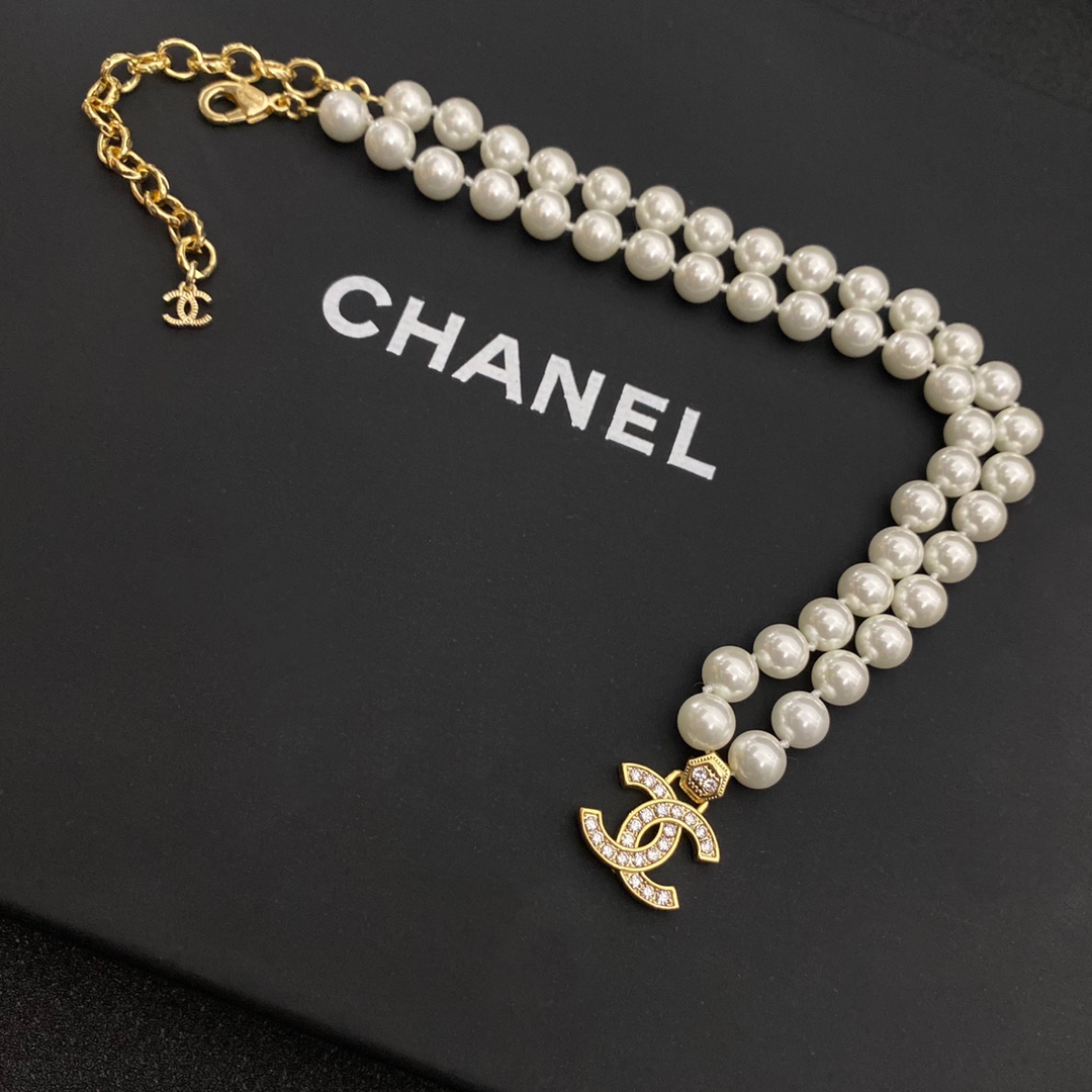 Chanel Necklace Pearl Inlaid L