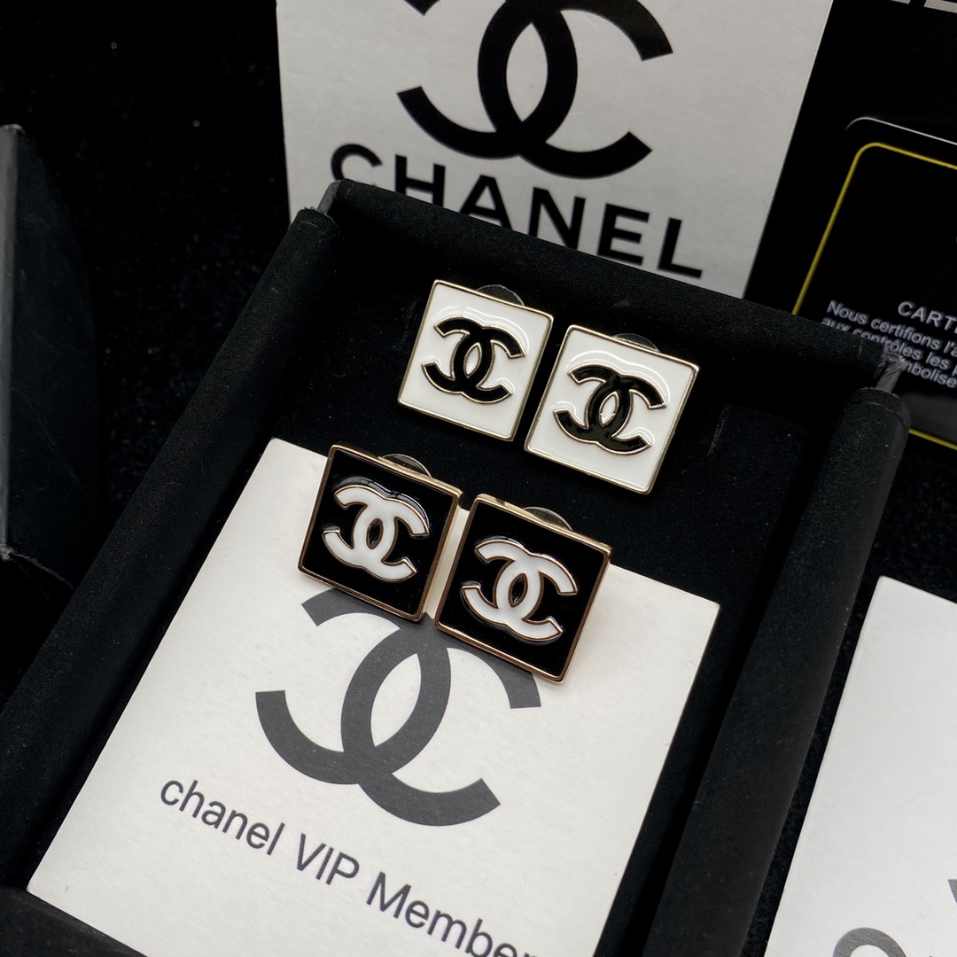Chanel Earrings L