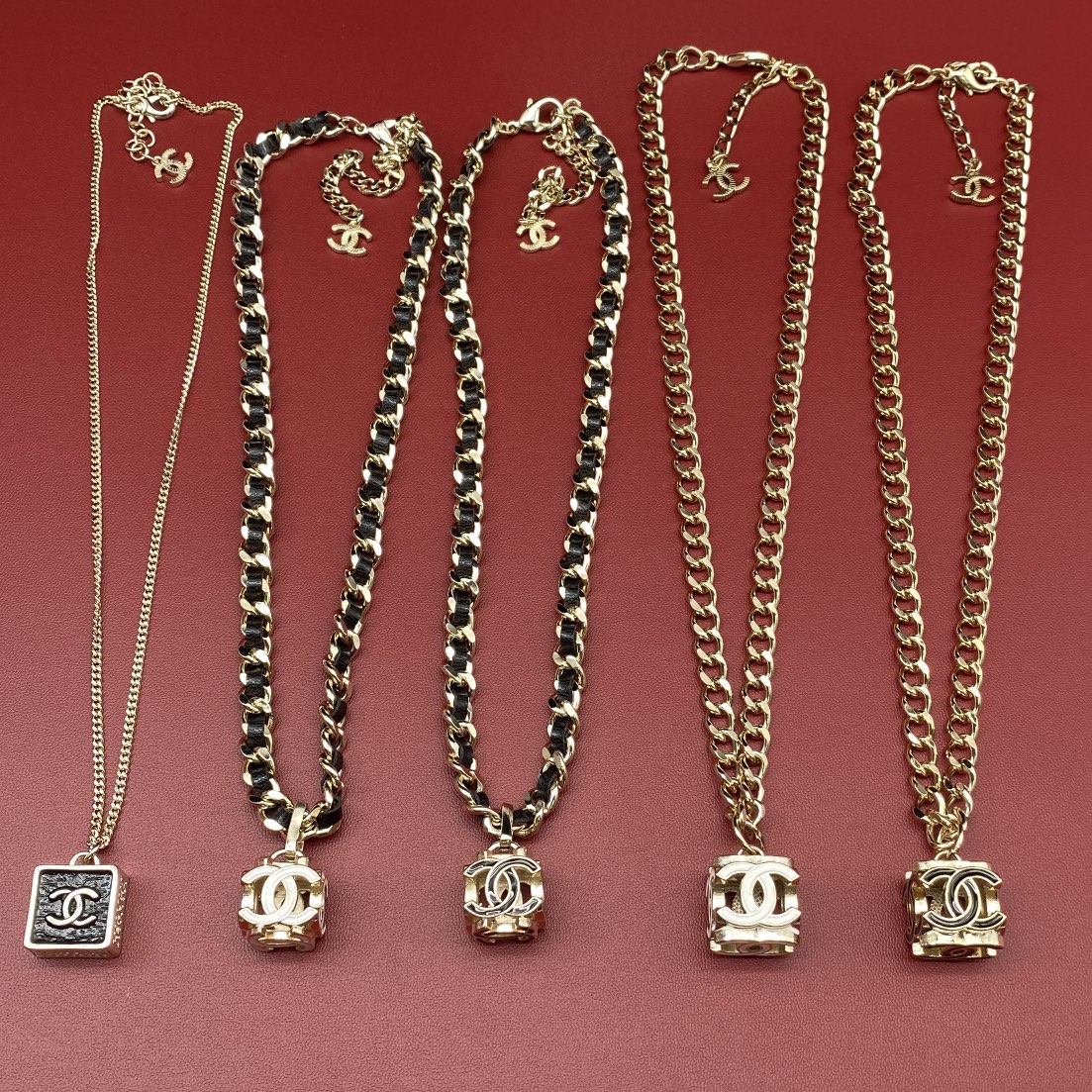 Chanel Necklace L