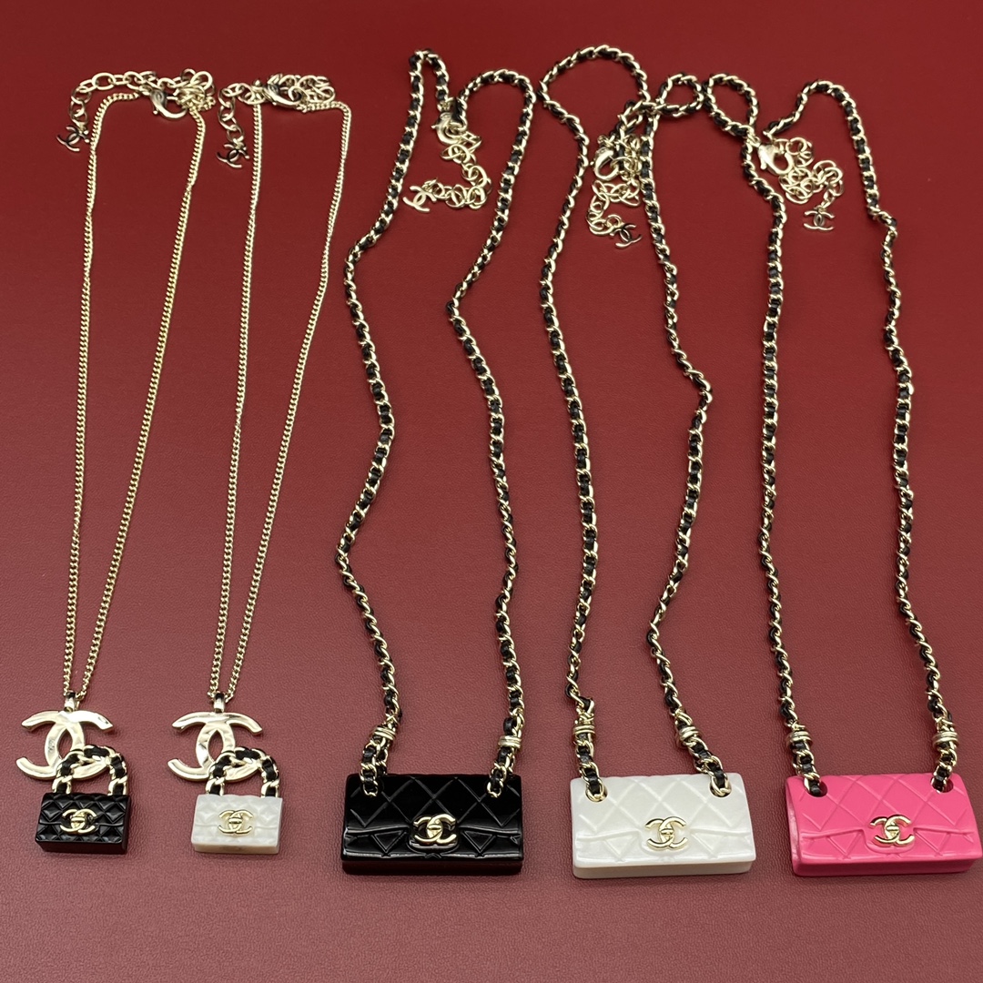 Chanel Necklace L