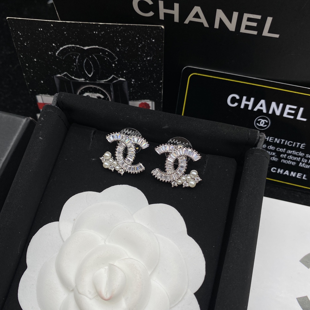 Chanel Earrings L