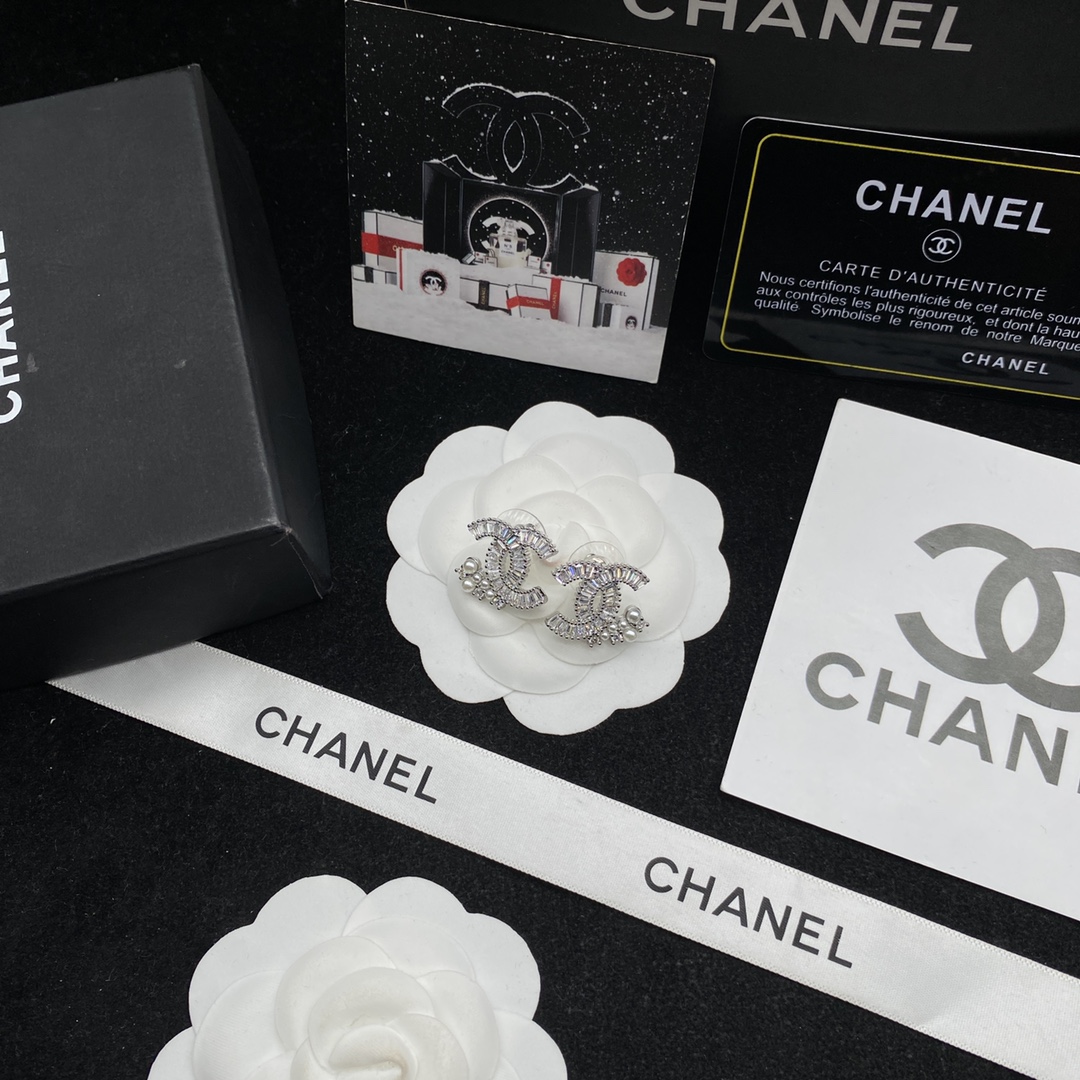 Chanel Earrings L