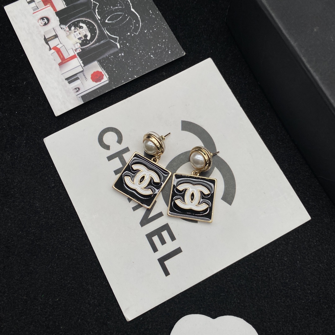 Chanel Earrings L