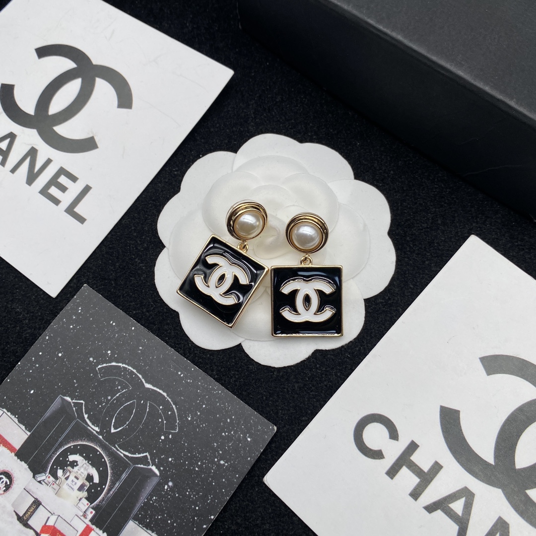 Chanel Earrings L