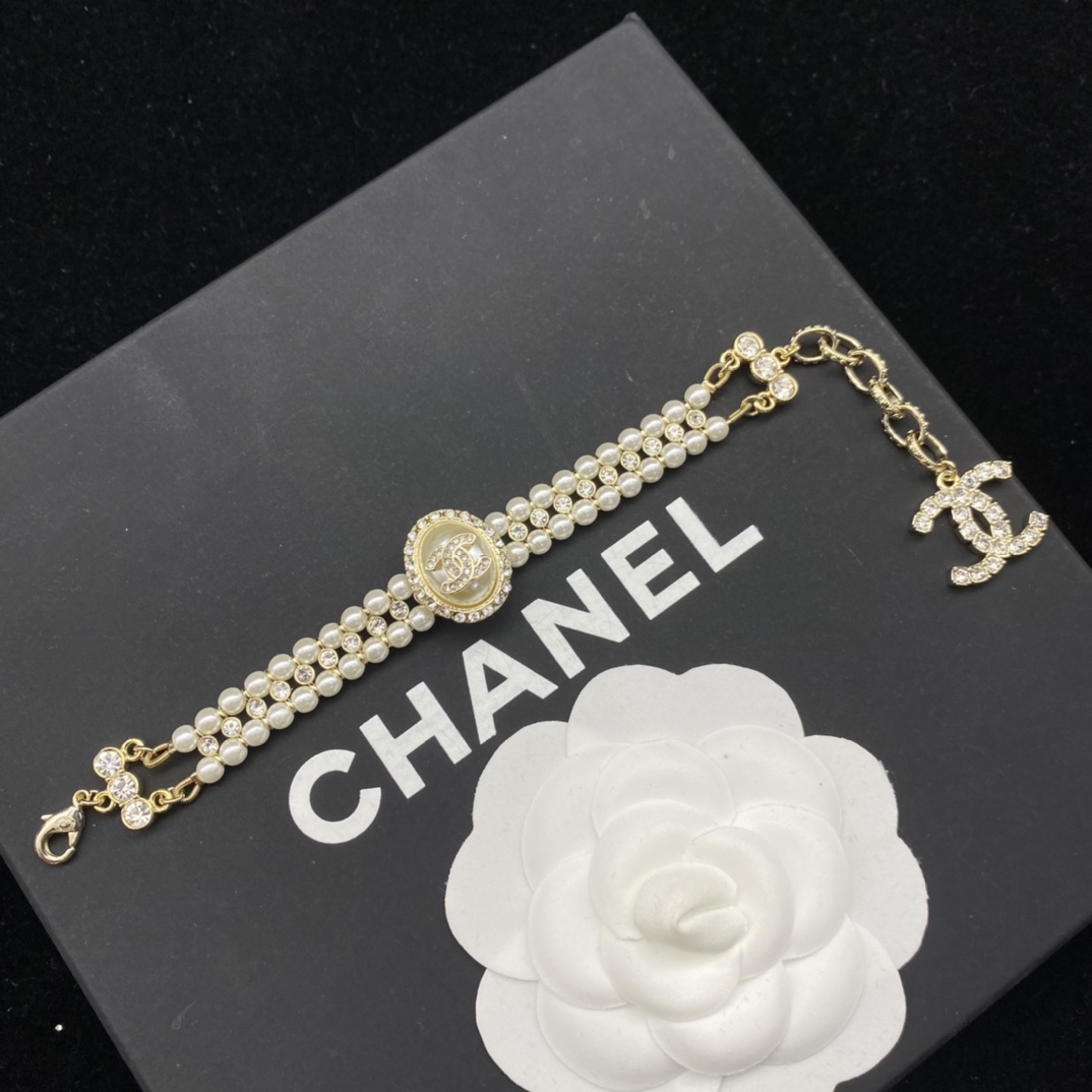 Chanel Basic Jewelry Pearl