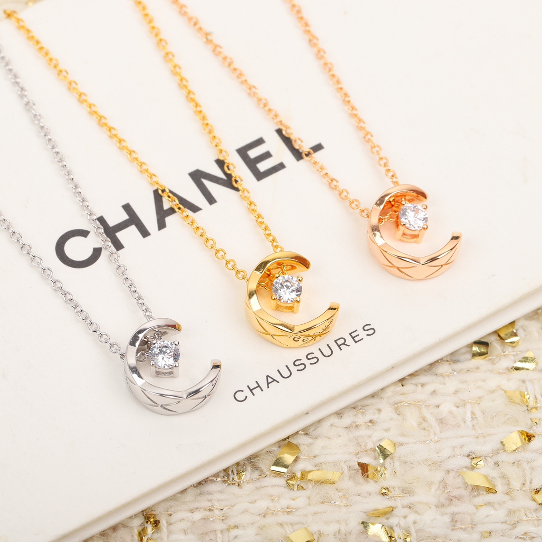 Chanel Necklace S
