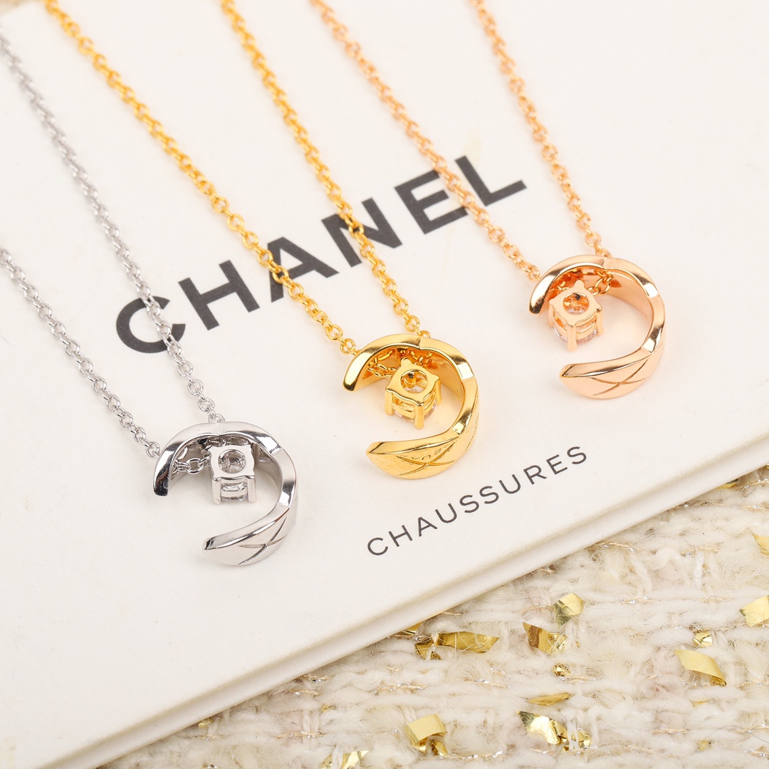 Chanel Necklace S