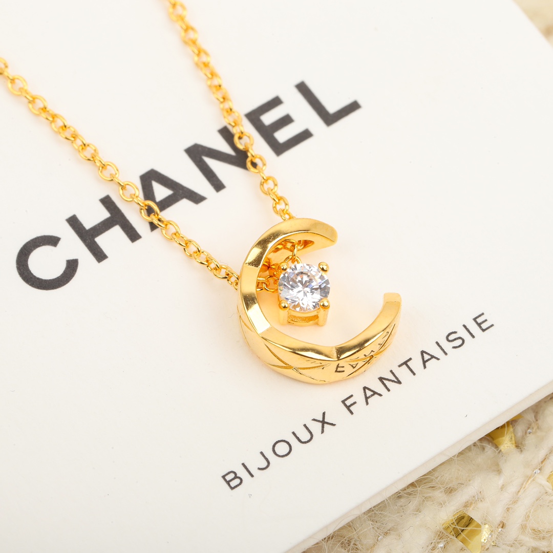 Chanel Necklace S