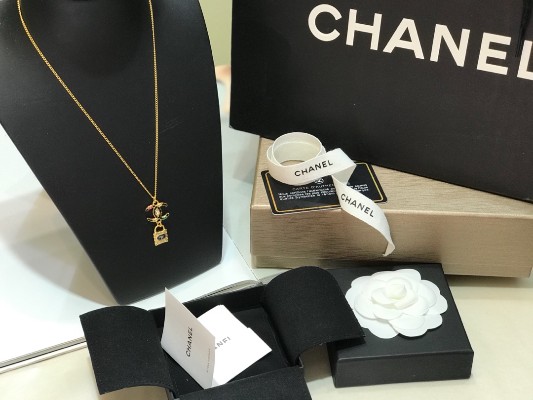 Chanel Necklace L