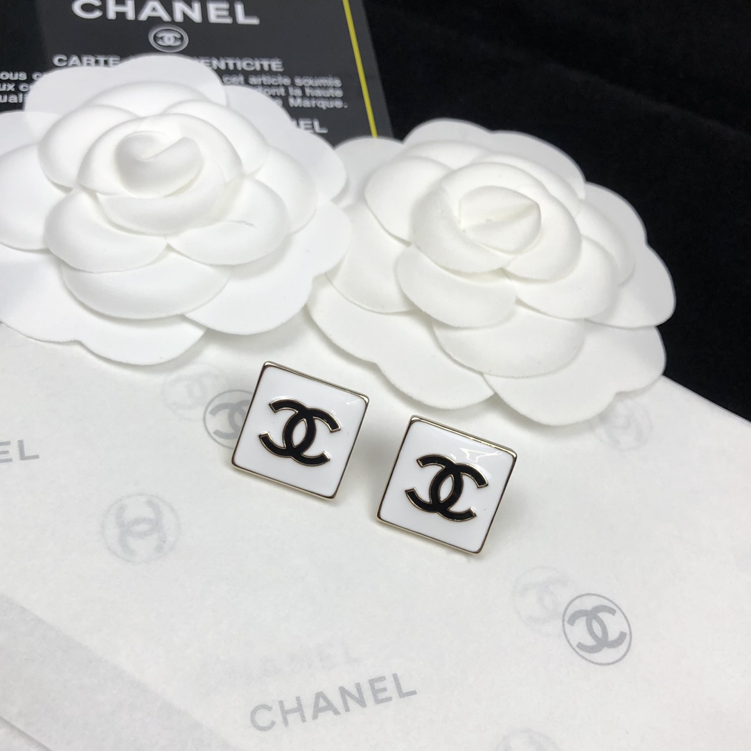 Chanel Earrings White