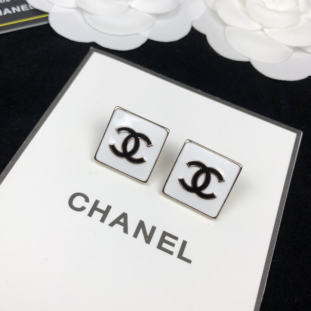 Chanel Earrings White