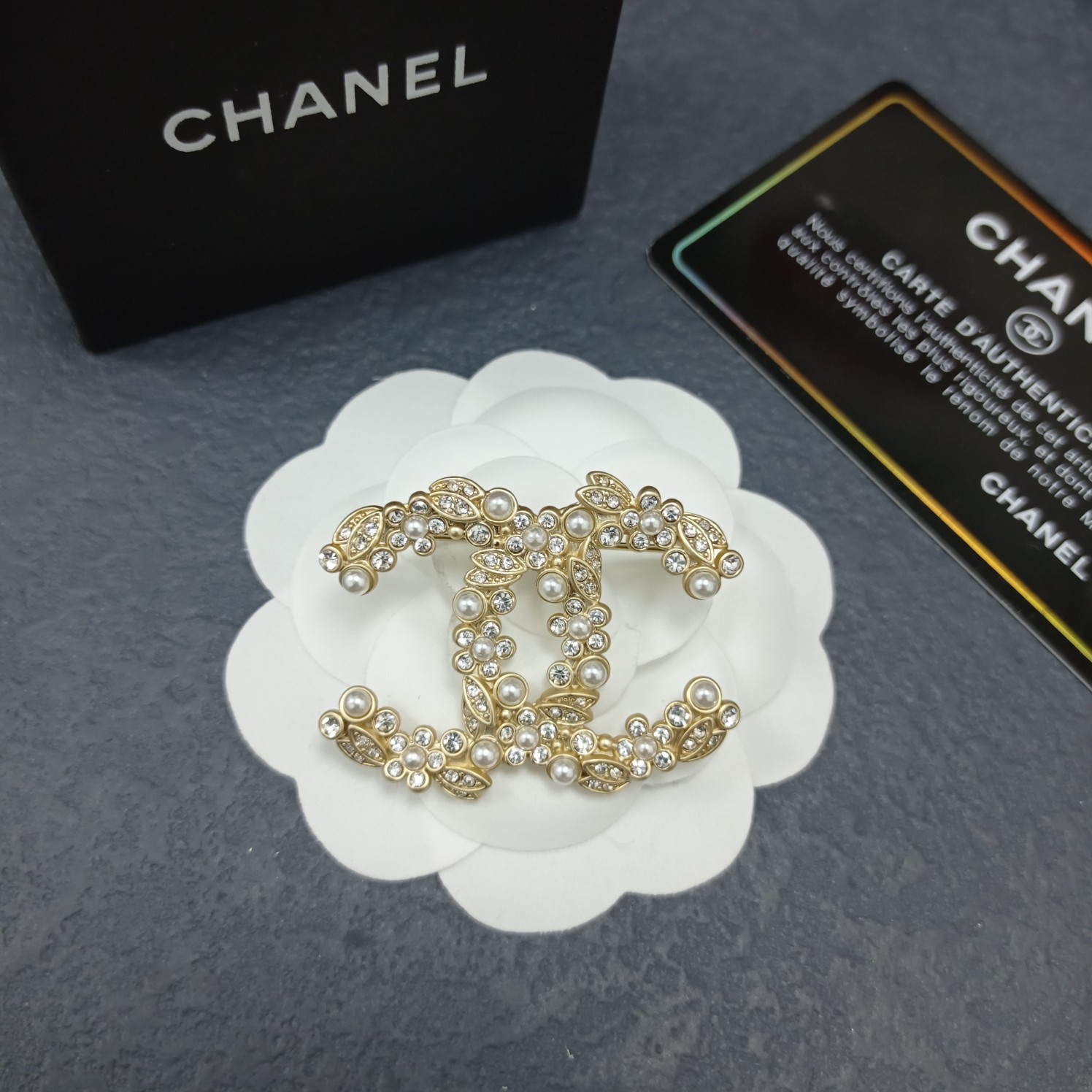 Chanel Brooch Pearl