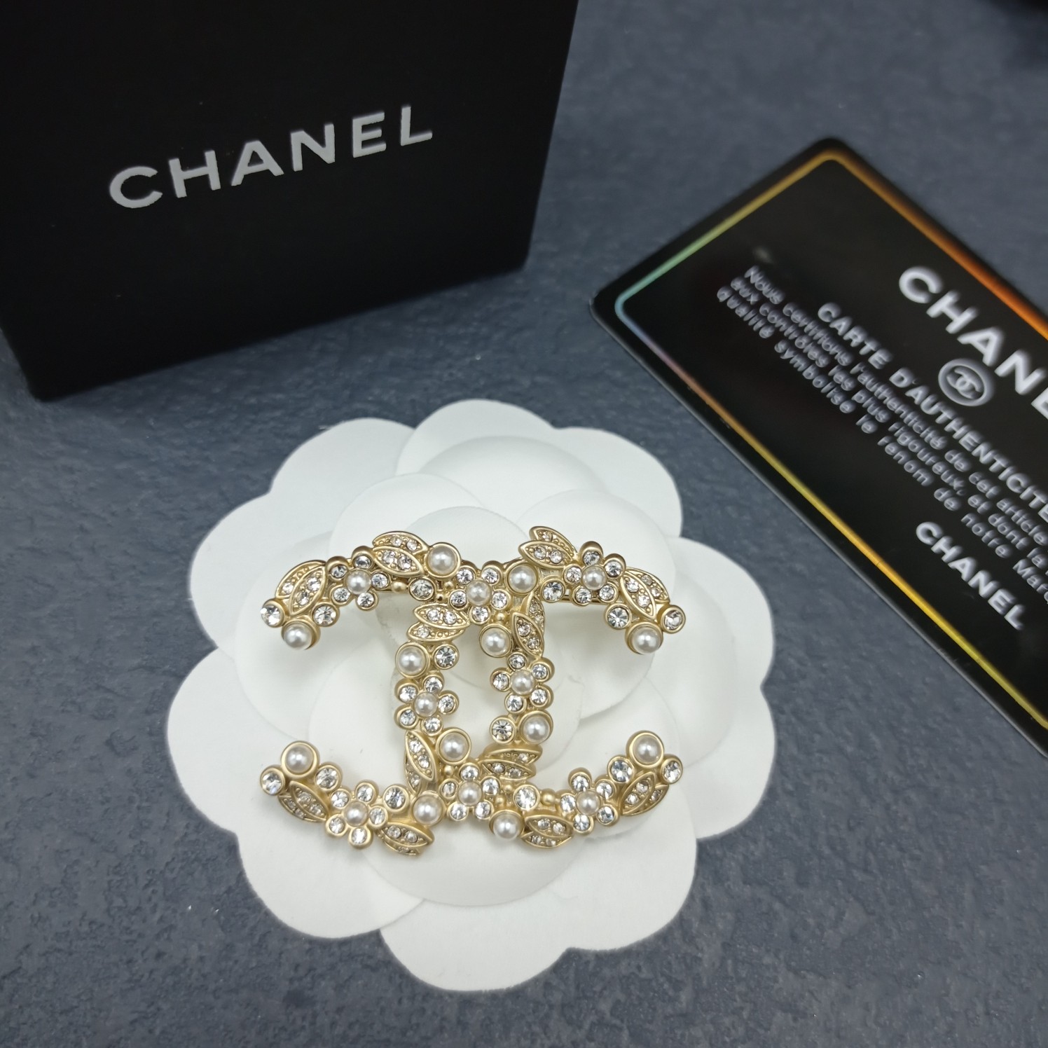 Chanel Brooch Pearl