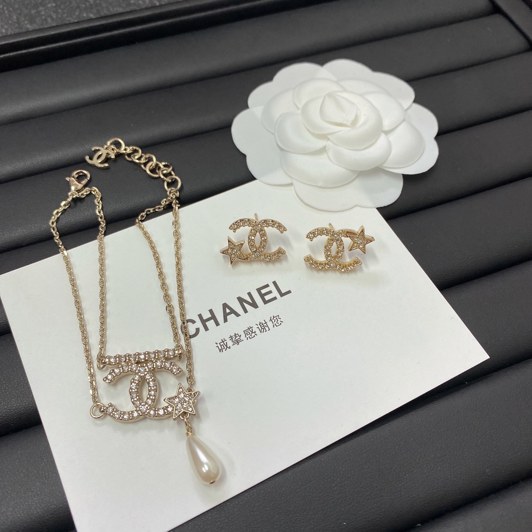 Chanel Necklace Pearl