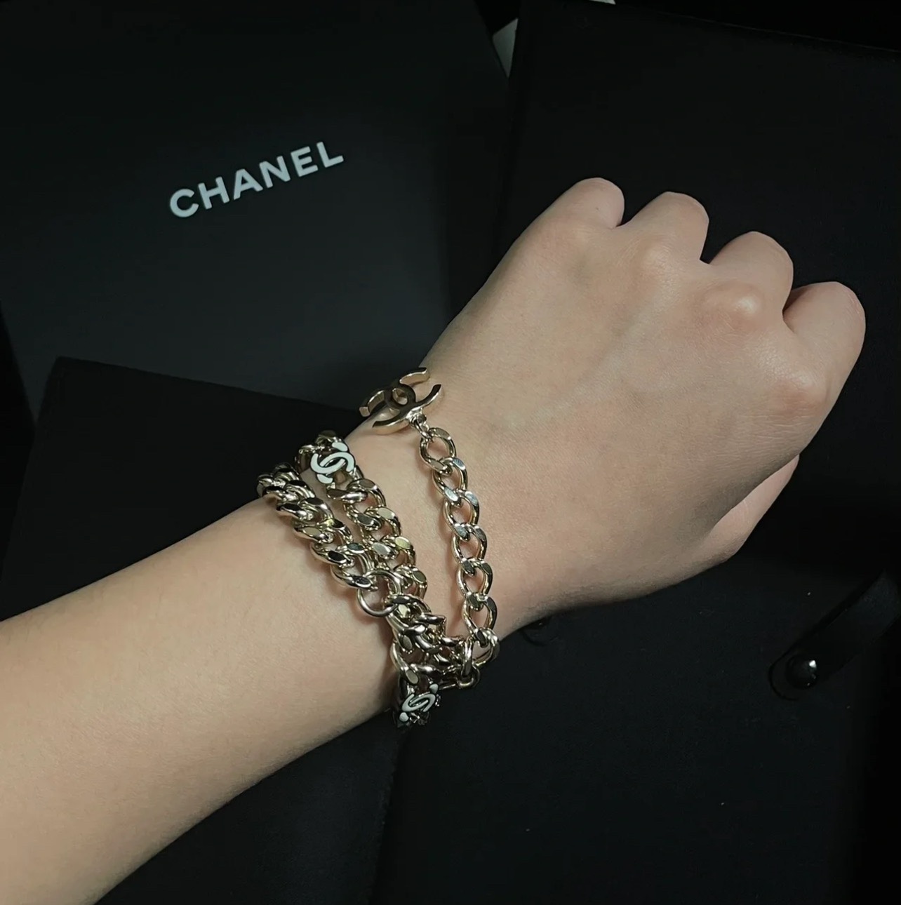 Chanel Necklace Inlaid L