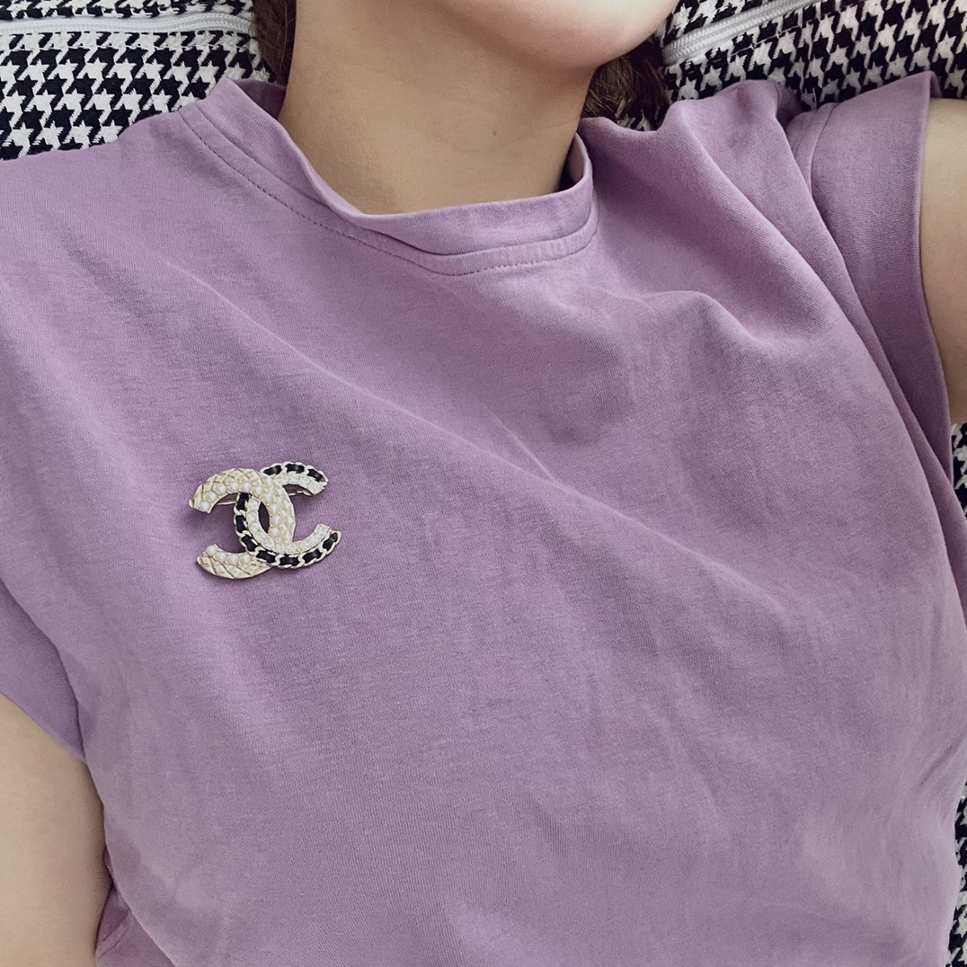 Chanel Brooch Pearl L