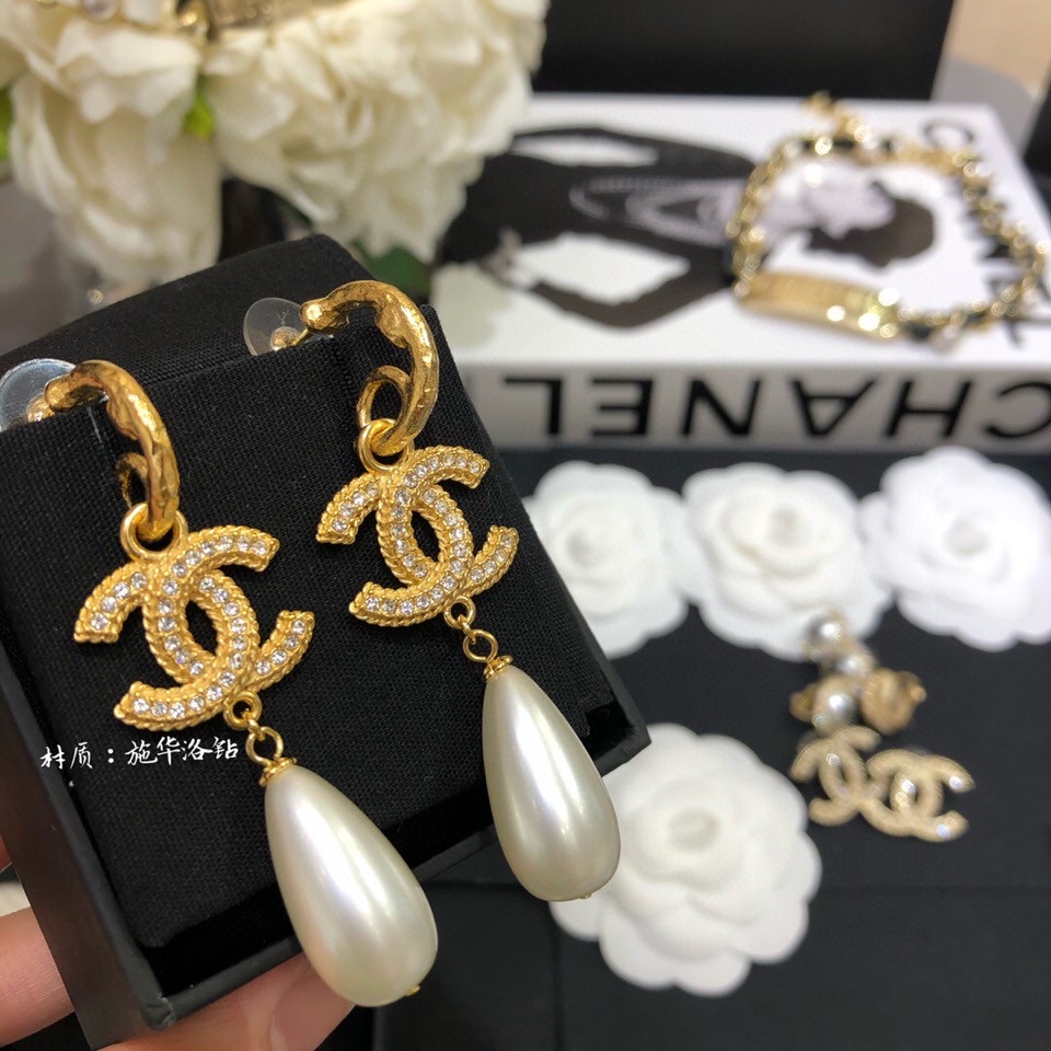 Chanel Earrings Pearl Gold L