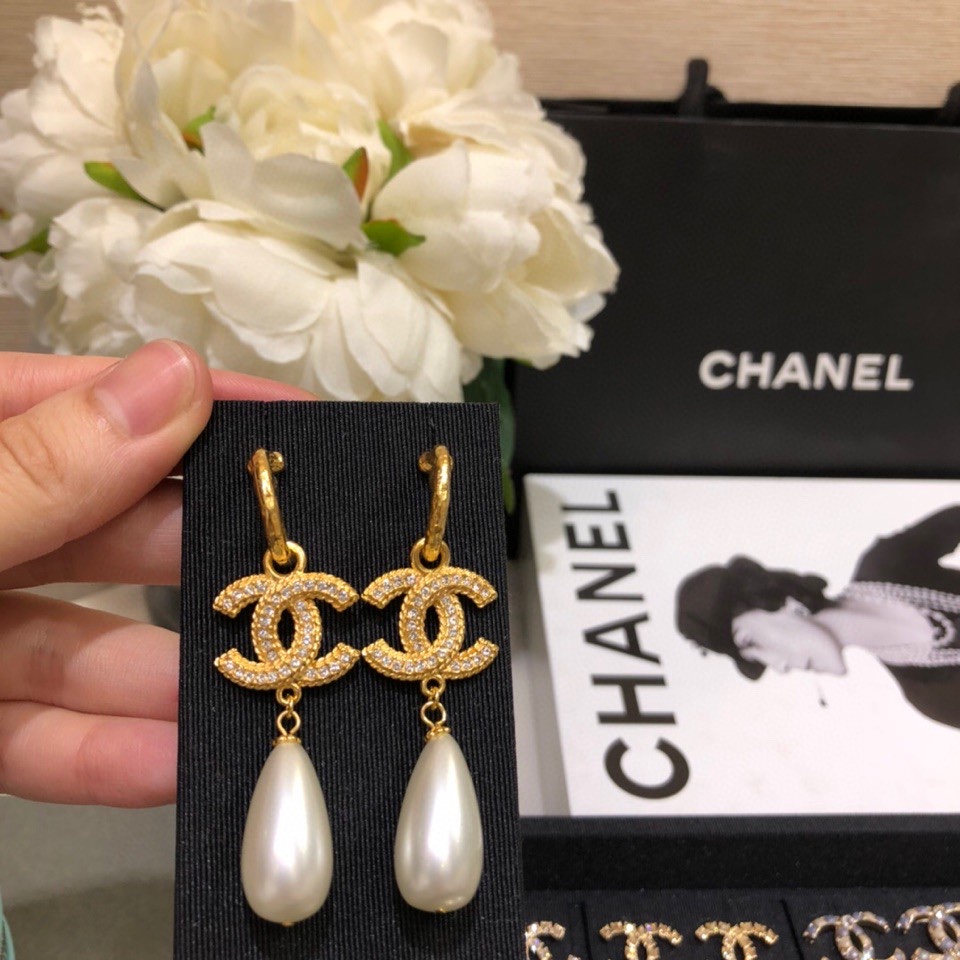 Chanel Earrings Pearl Gold L