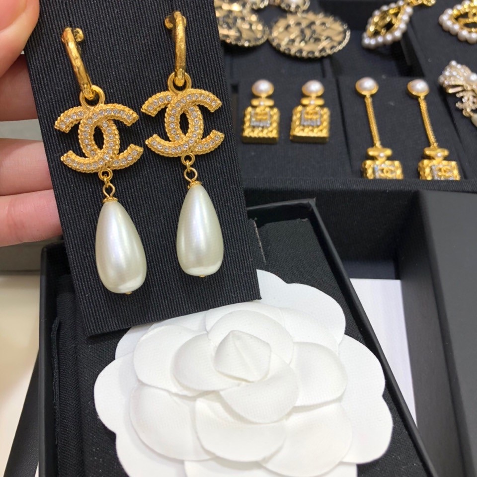 Chanel Earrings Pearl Gold L