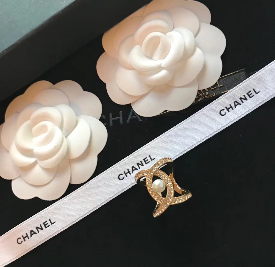 Chanel Ring Pearl L