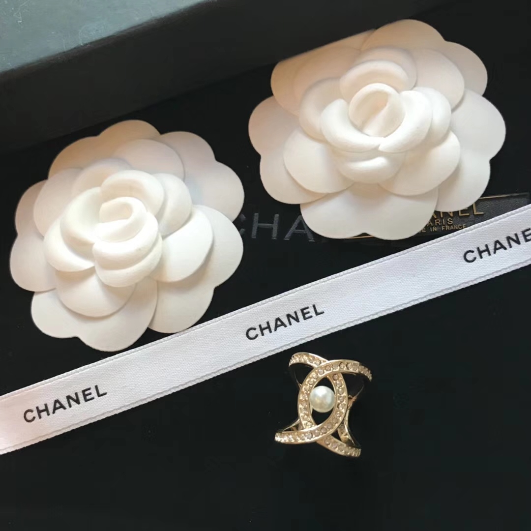 Chanel Ring Pearl L