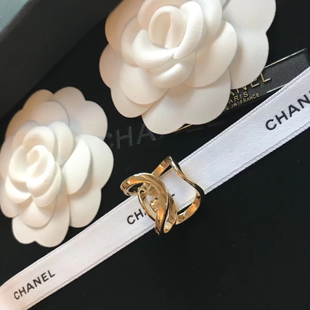 Chanel Ring Pearl L