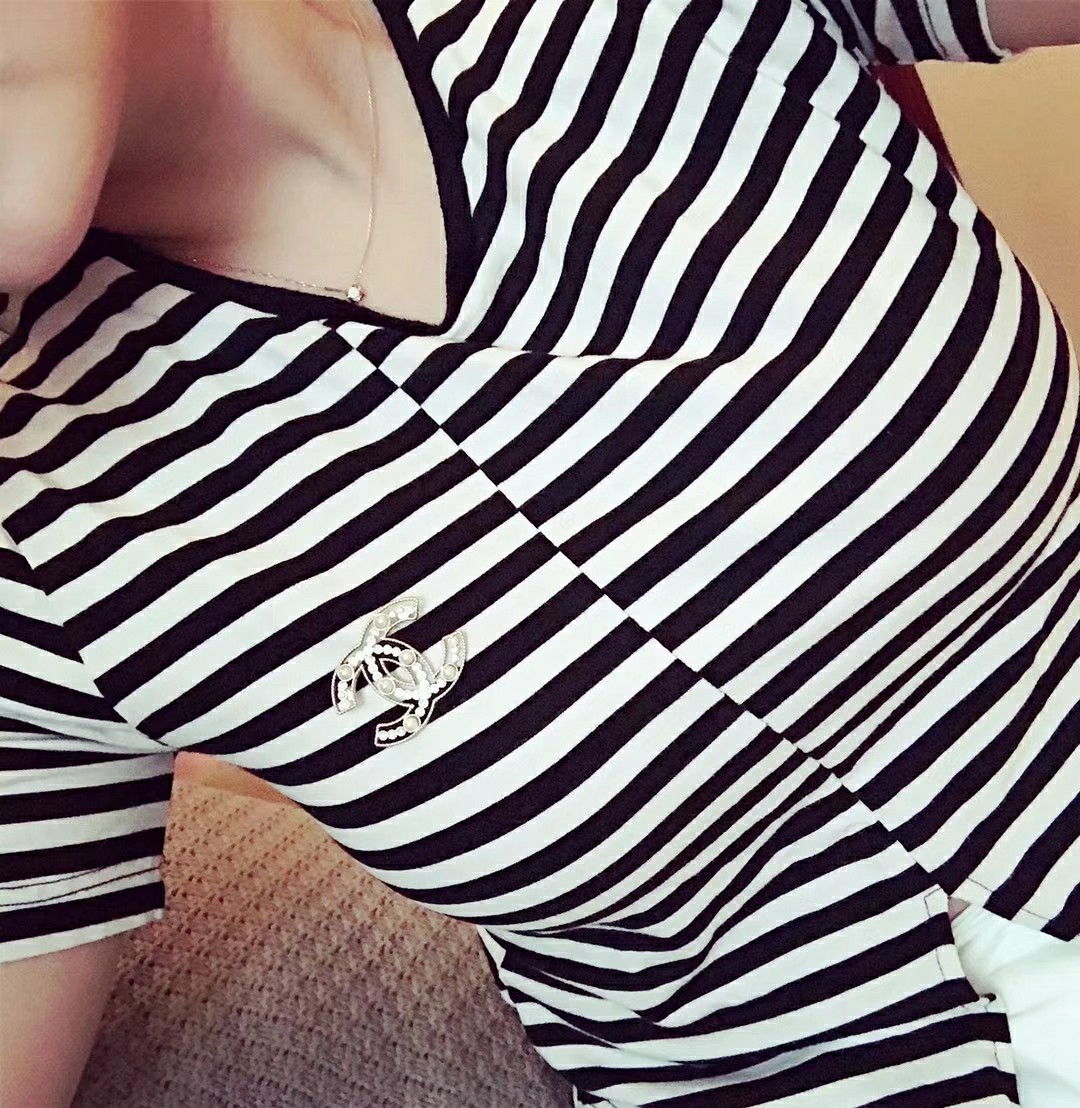 Chanel Brooch Pearl Gold Inlaid L