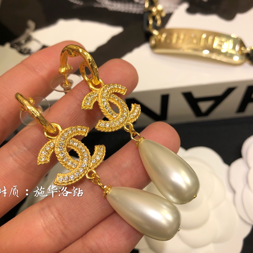 Chanel Earrings Pearl Gold L
