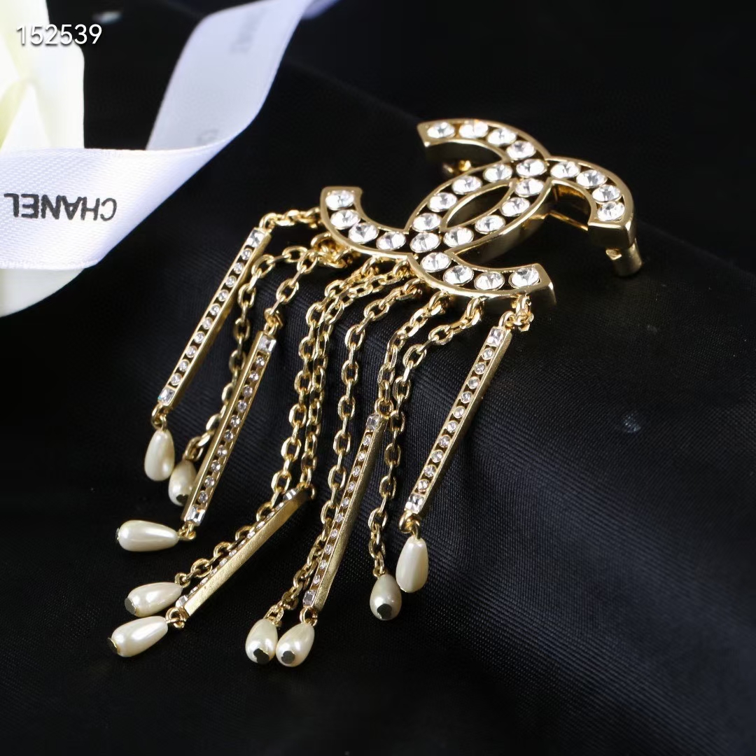 Chanel Brooch L