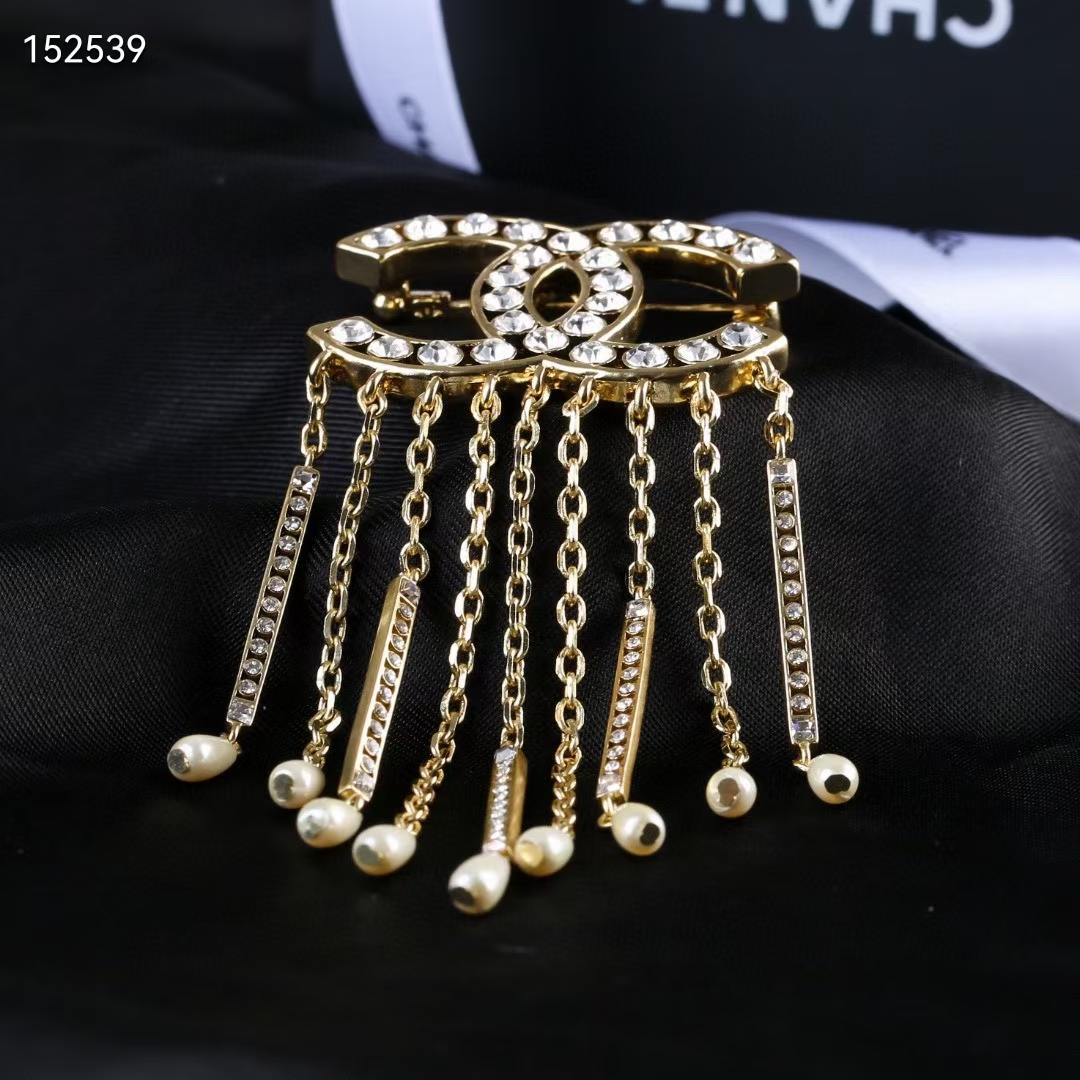 Chanel Brooch L