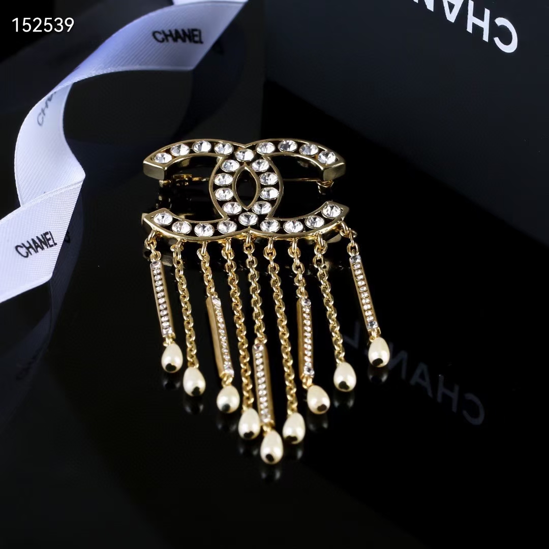 Chanel Brooch L