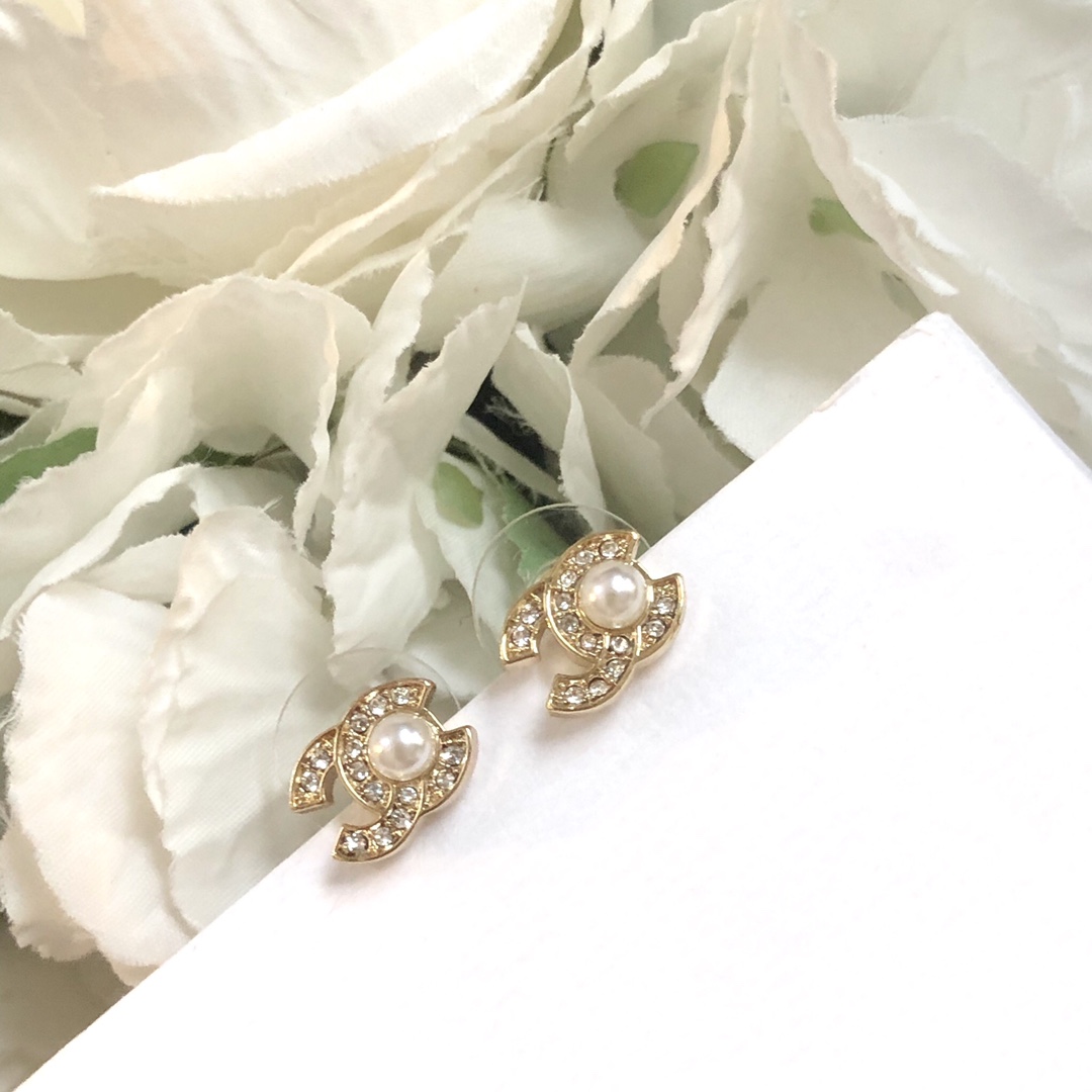 Chanel Earrings Pearl M-l